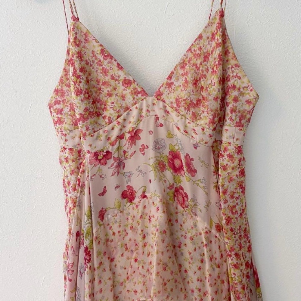 Zara 100% Silk Floral V Neck  Asymmetrical High Low Knee Length Dress (Medium) - Picture 2 of 8